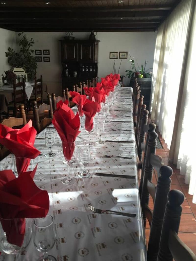 Splendid, well-established restaurant (3)