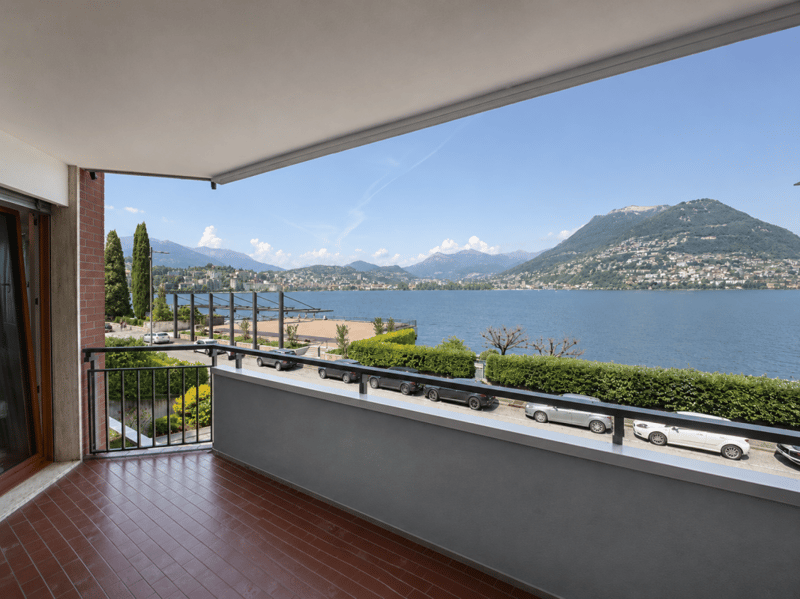 Stunning 4.5-room apartment with private lakeside beach (12)