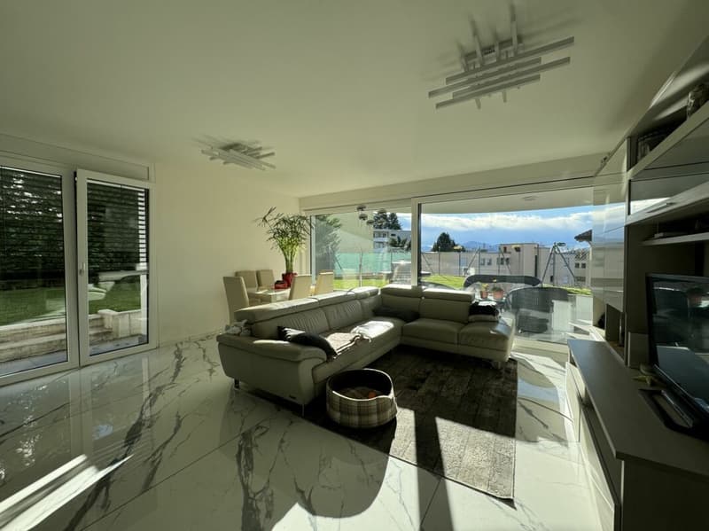 Moderno 4,5 locali con giardino (2)