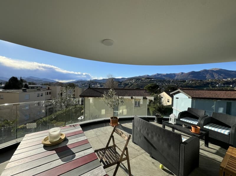 Luminoso 4,5 locali con bellissima terrazza coperta (2)