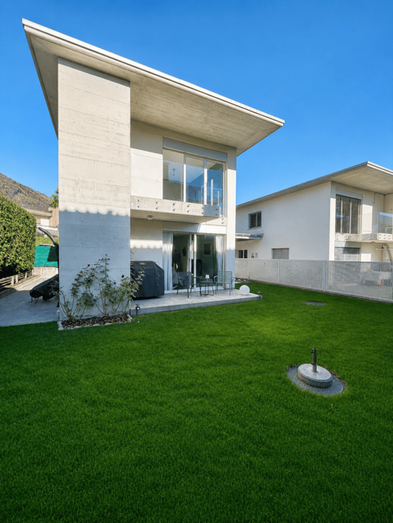 Moderna e spaziosa casa indipendente (1)