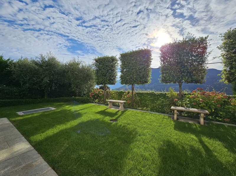 Raffinato monolocale con terrazza e giardino (1)