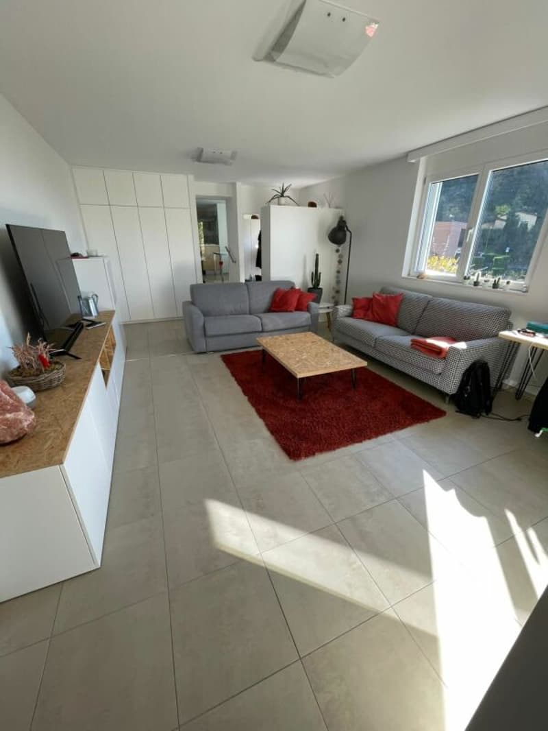 Interessante villa con giardino e vista lago (12)