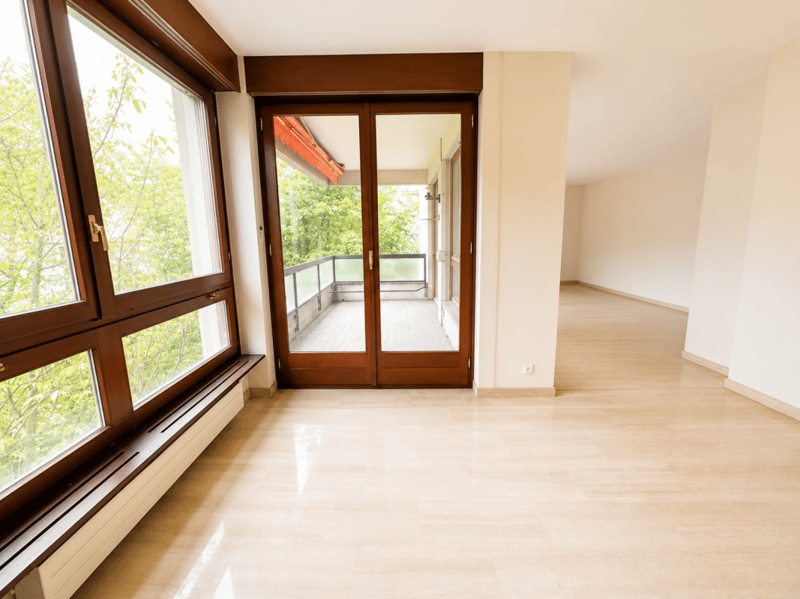 Large apartment with terrace (2)