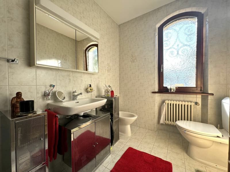 Bellissima casa unifamiliare a due passi dal lago (10)