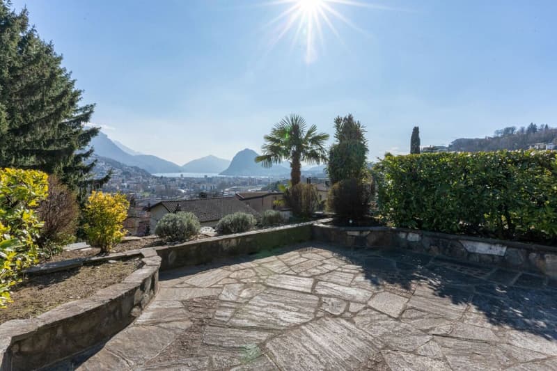 Elegante Villa in Stile Mediterraneo con Vista Mozzafiato sul Golfo di Lugano (14)
