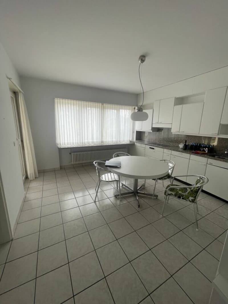 Villa con piscina e vista imprendibile (9)