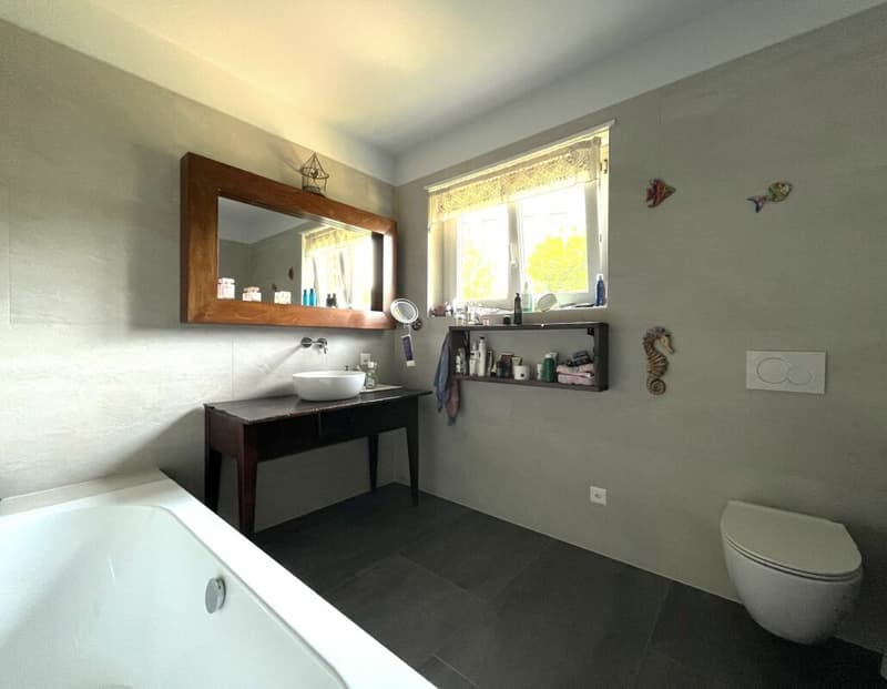 Villa con piscina e vista imprendibile (6)