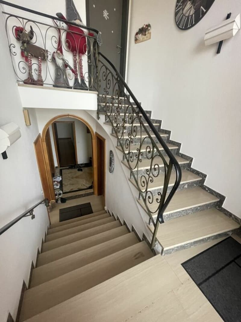 Villa con piscina e vista imprendibile (8)