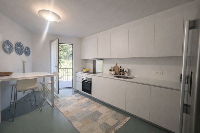 Prestigioso appartamento immerso nel verde (8)