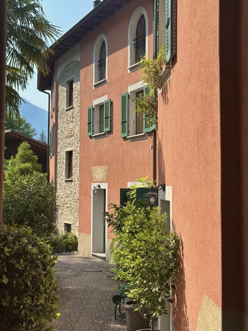 Elegante 3.5 locali con vista lago (3)