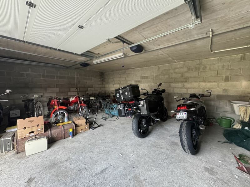 Magazzino con 2 garage in vendita (7)