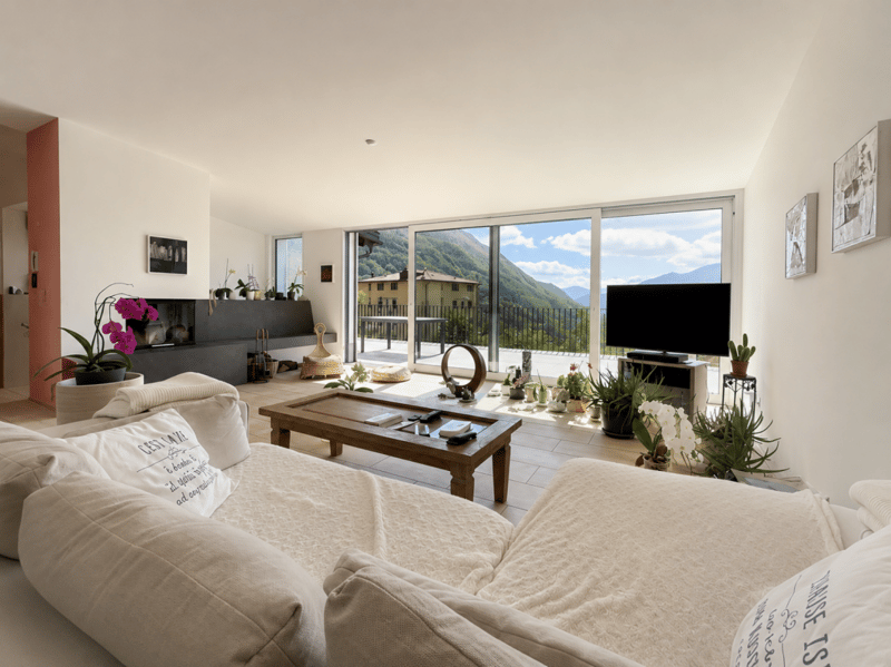 Villa unifamiliare con vista lago (3)