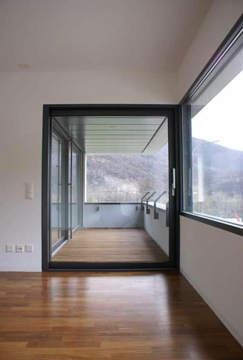 Graziosa casa moderna immersa nella natura (9)