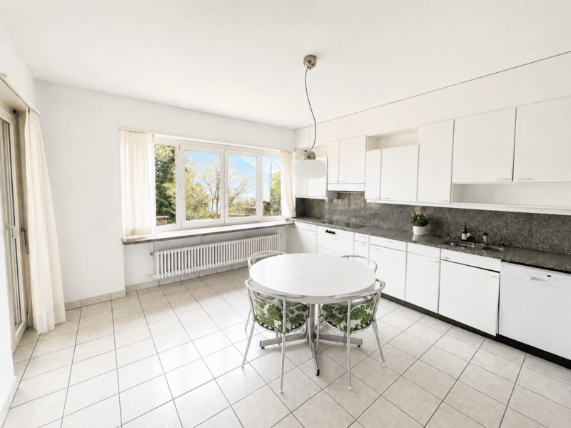 Villa con piscina e vista imprendibile (10)
