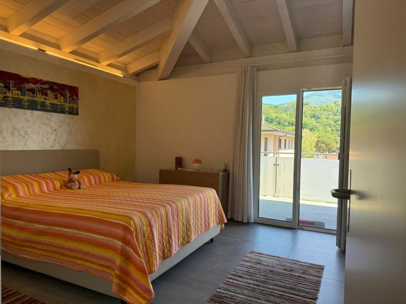 Appartamento spazioso con box privato (7)