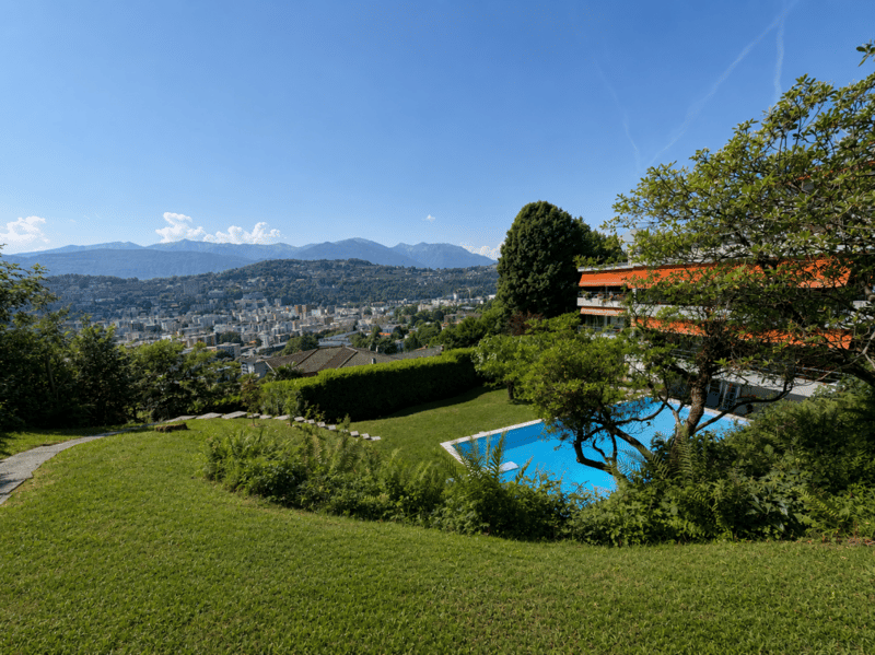 3.5 locali ristrutturato con bellissima vista (3)