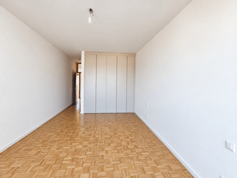 4.5 locali in zona strategica (4)