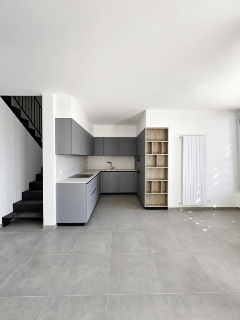 Nuovo 4.5 locali duplex con balcone (1)