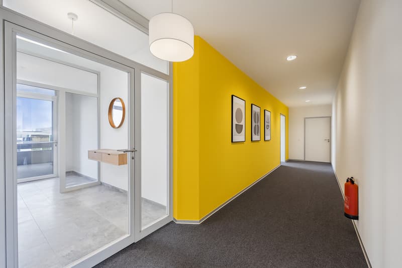 Flexible office spaces from 300 m² with individual construction options (4)