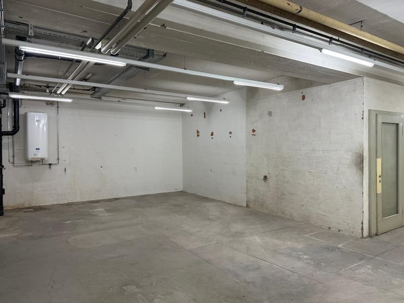 Affordable storage space near the train station (3)