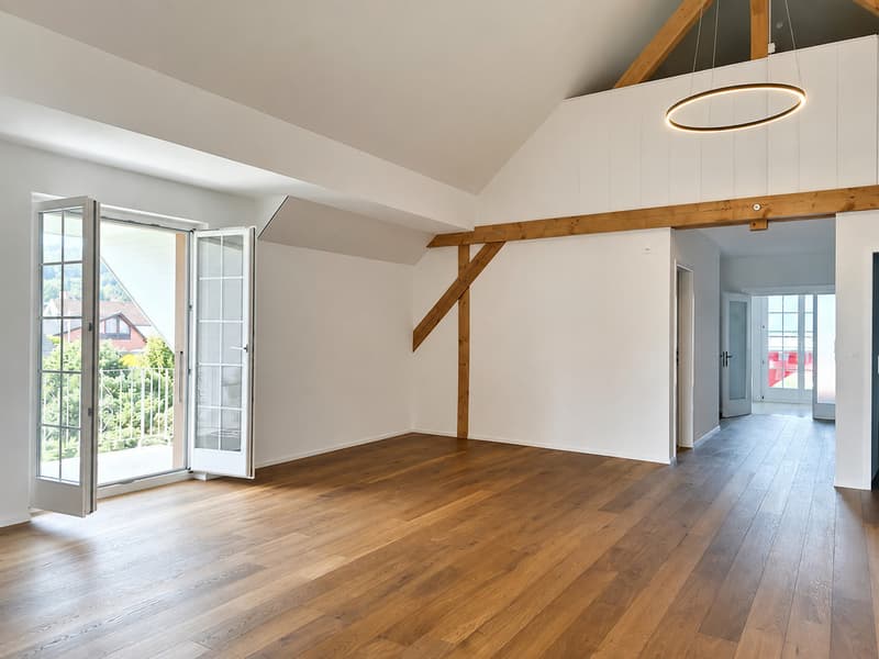 Ein Zuhause zum Verlieben: Traumhaft renovierte 4.5-Zimmerwohnung (2)
