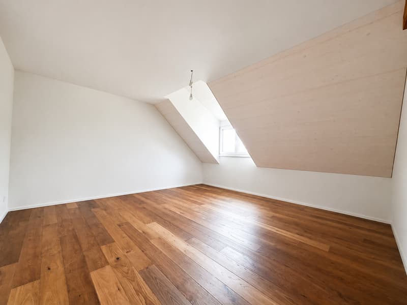 Ein Zuhause zum Verlieben: Traumhaft renovierte 4.5-Zimmerwohnung (4)