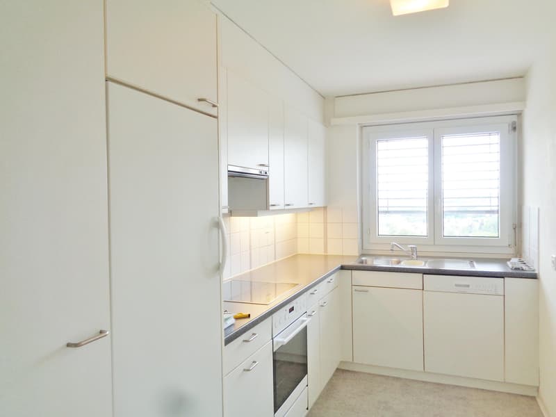 Charmante 4.5 Zimmerwohnung in Adliswil zu vermieten! (4)