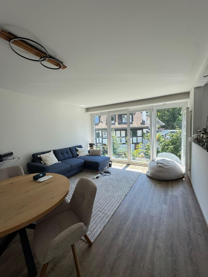 2.5 Zimmerwohnung in Kilchberg ZH mit atemberaubendem Seeblick (2)