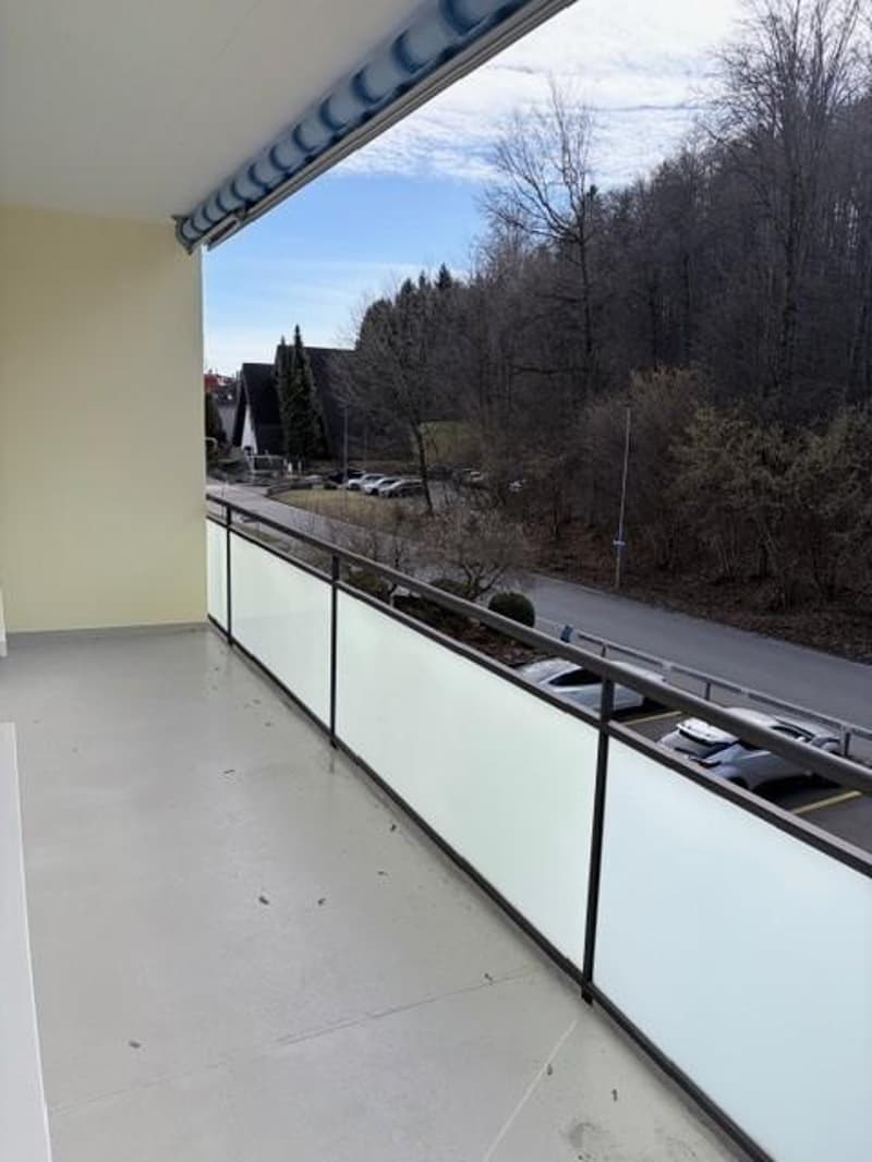 Gemütliche 3.5-Zimmerwohnung Hochparterre mit Balkon (9)