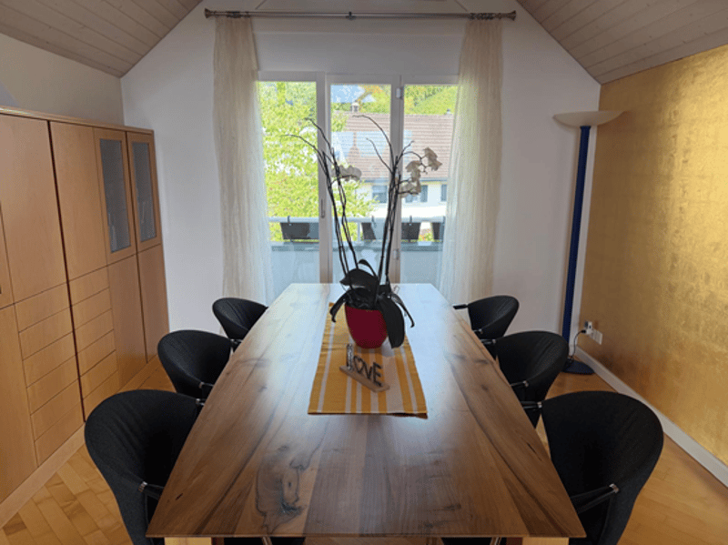 Grosszügige 4-.5 Zimmer-Dachwohnung zur Miete in Stäfa (5)