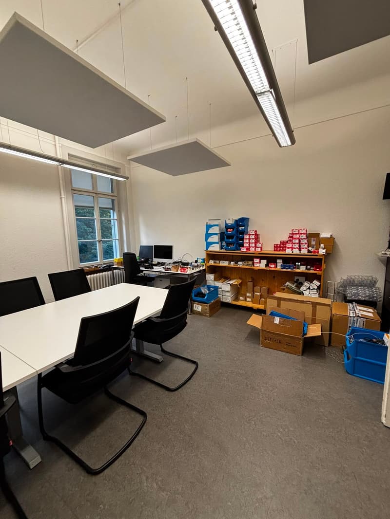 Vielseitige Gewerbefläche – Büro, Lager & Aussenfläche (4)