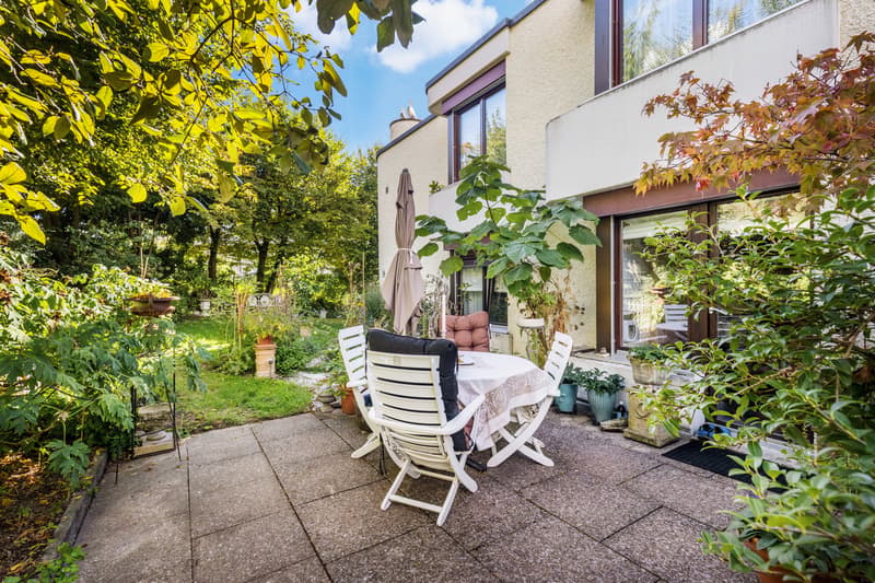 Gartenwohnung in Zollikon — 3½ Zimmer mit Terrasse und eigenem Sitzplatz im Grünen (4)