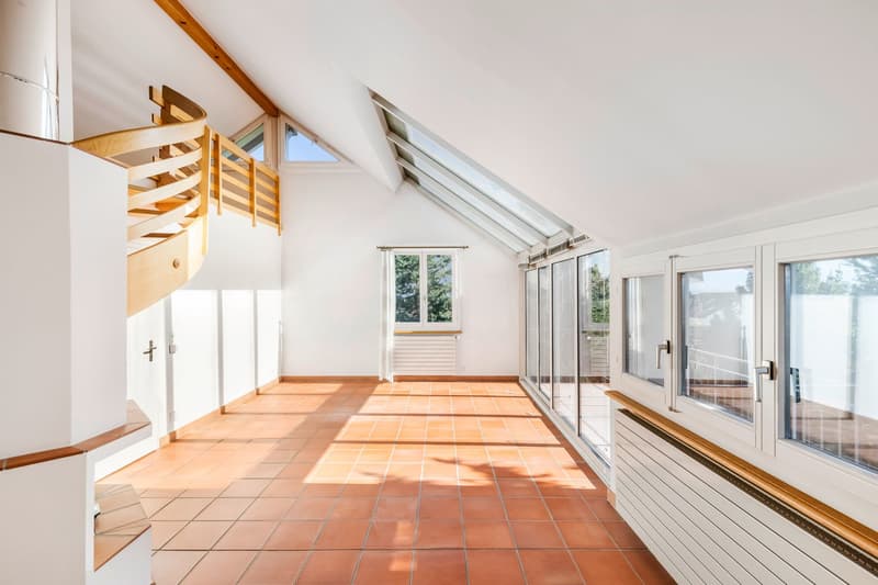 8-Zimmer-Einfamilienhaus mit 873 m² Land an Sonnenlage in Herrliberg — Raum für Visionen (3)