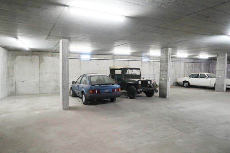 Diverse Autoeinstellplätze in Valata (3)