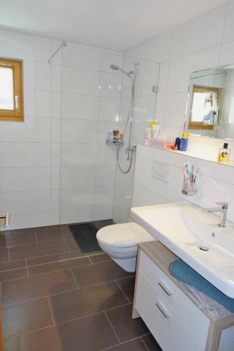 Die Nasszelle in der 2½-Zimmer-Wohnung im Erdgeschoss