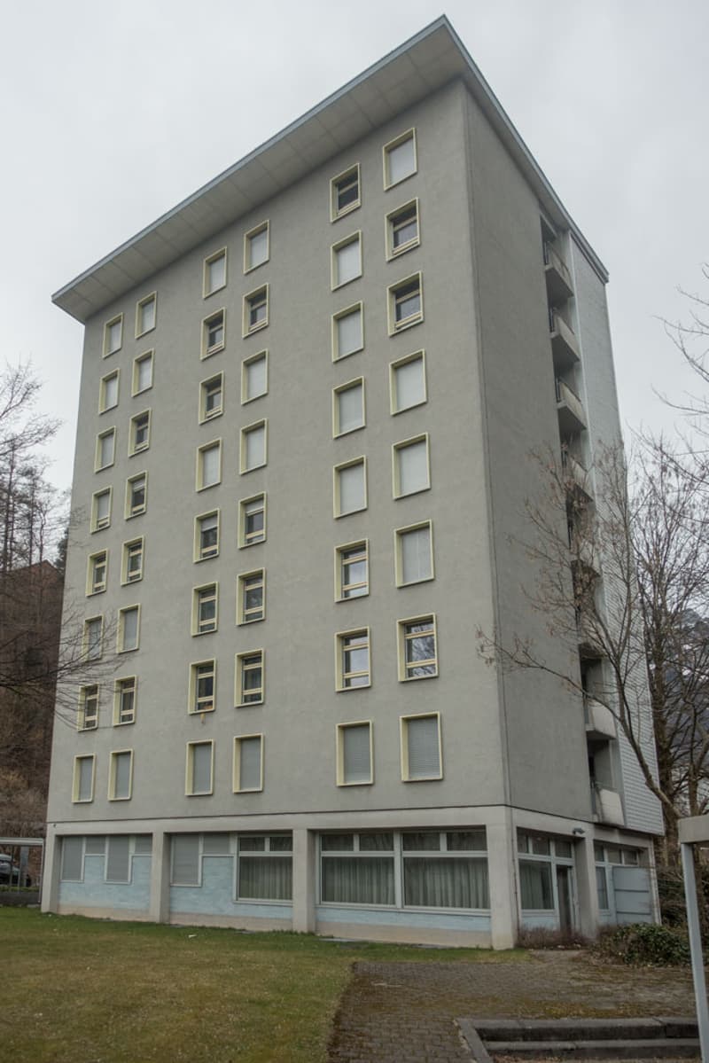 Möbliertes Studio mit 1 Schlafzimmer in Glarus zu vermieten (1)