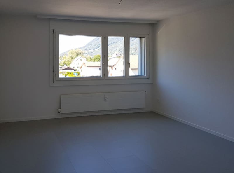 Helle 4.5-Zimmer-Wohnung mit Balkon und Bergpanorama in Oberurnen (6)