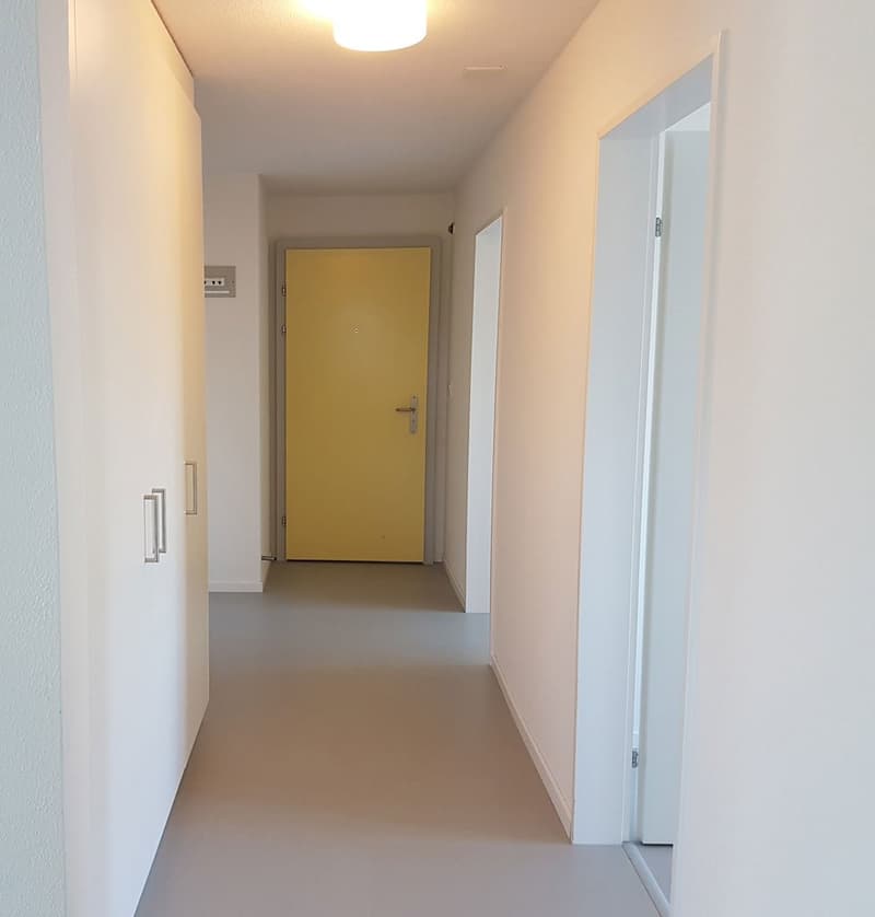 Helle 4.5-Zimmer-Wohnung mit Balkon und Bergpanorama in Oberurnen (7)