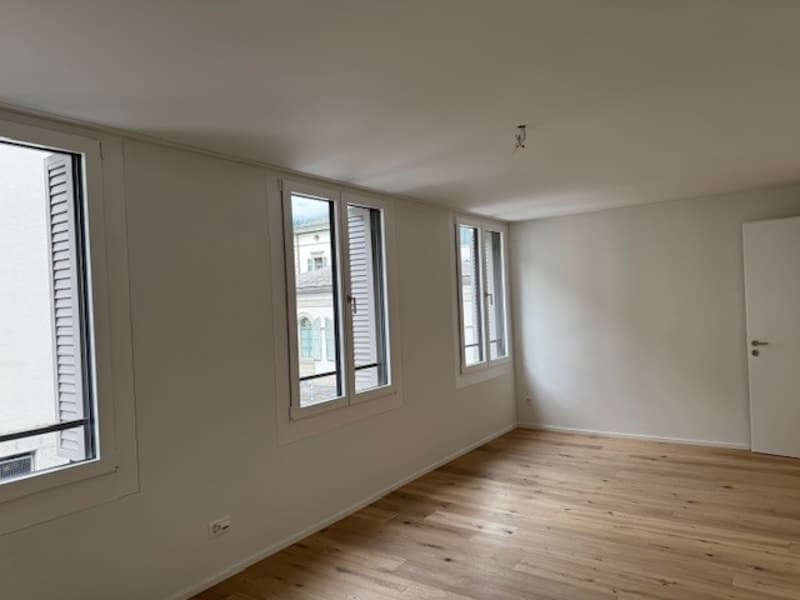 Helle 3.5-Zimmer-Wohnung mit Balkon an zentraler Lage in Glarus inkl. Garagenplatz (5)