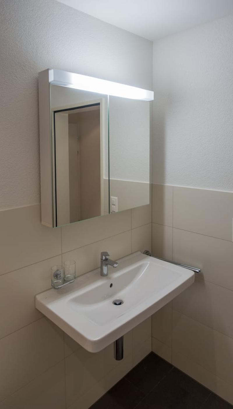 Helle 3.5-Zimmer-Wohnung im 4. OG in Glarus Nord – ab Oktober 2026 (10)