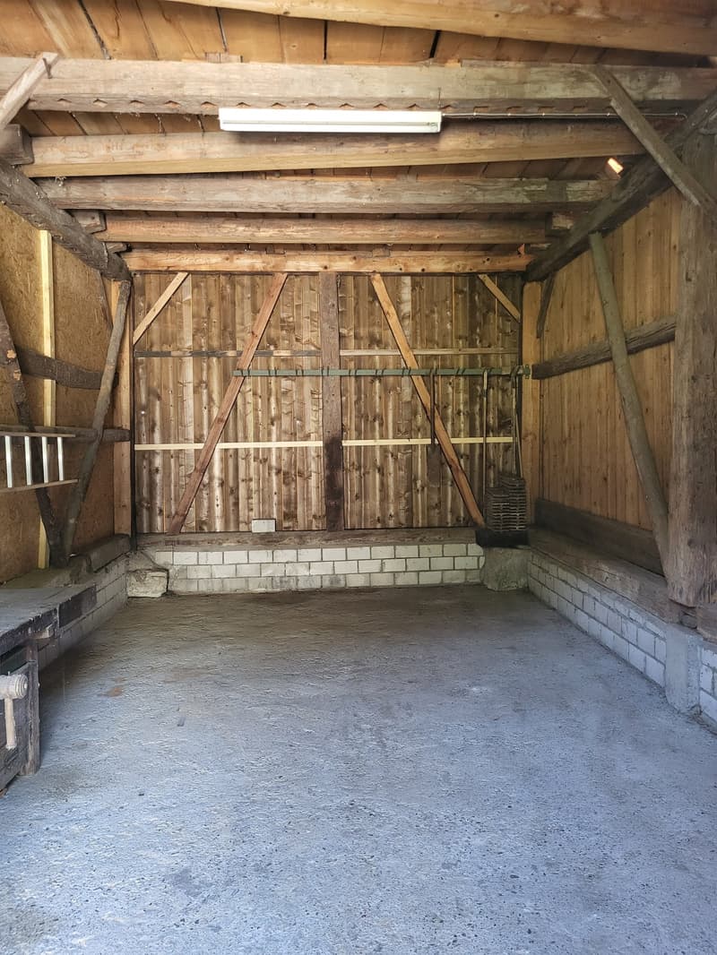 Holzmagazin in Freienbach, ideal als Lager oder Werkstatt (3)