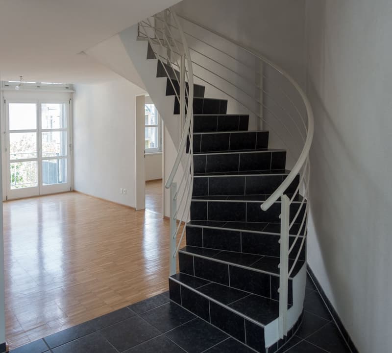 Moderne 3.5-Zimmer-Maisonettewohnung (7)