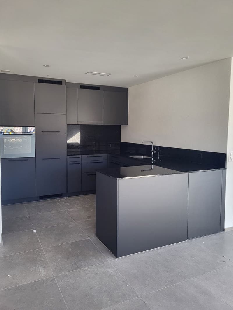 Moderne 3.5-Zimmer-Neubauwohnung mit Balkon in Gommiswald (2)