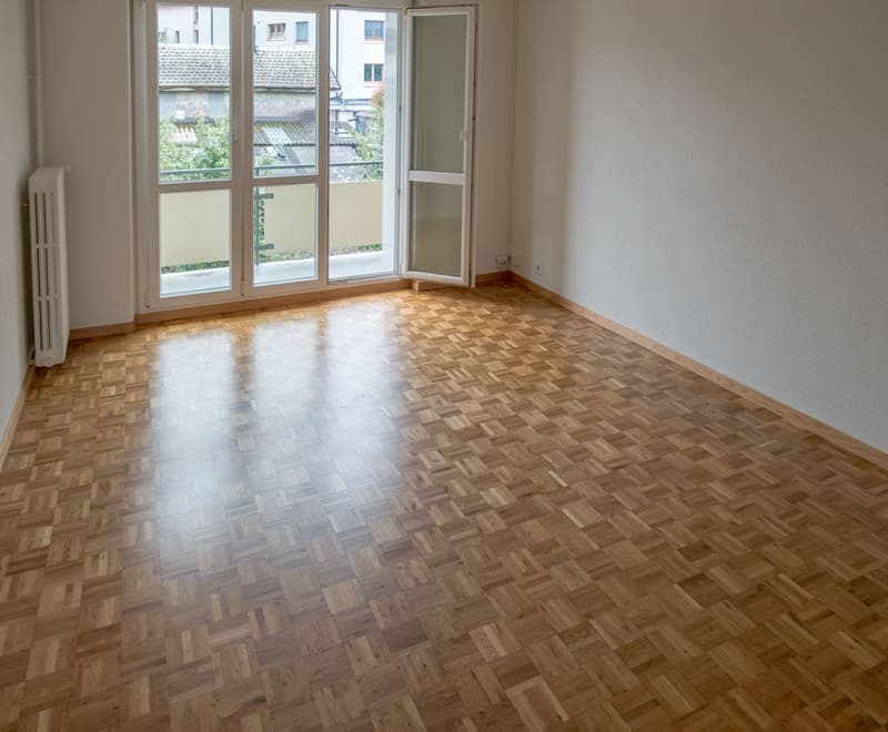 Gemütliche 4-Zimmer-Wohnung mit Balkon in Niederurnen (5)