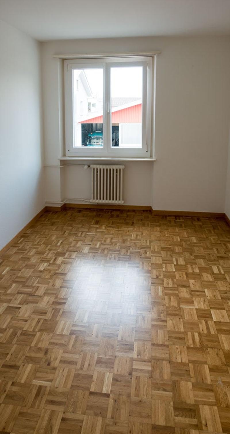 Gemütliche 4-Zimmer-Wohnung mit Balkon in Niederurnen (7)