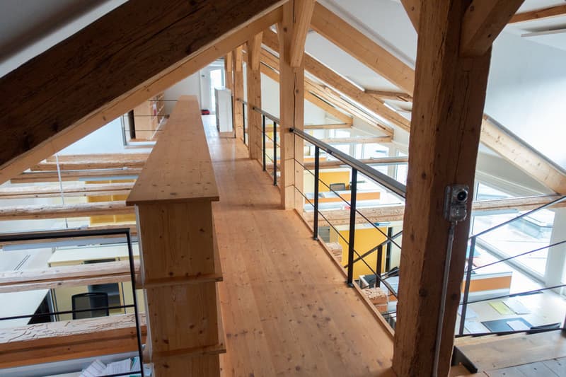 Attika Büro mit traumhafter Aussicht (12)