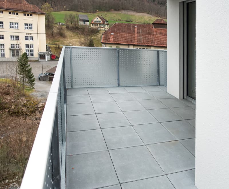 Moderne 3.5-Zimmer-Wohnung im 4. Obergeschoss mit grosszügigem Balkon (4)