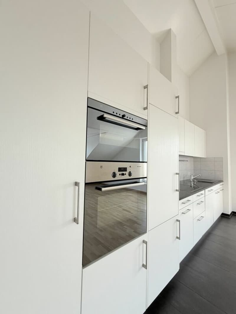 Sonnige 4.5-Zimmer-Dachwohnung mit Eigentumswohnungsstandard (6)