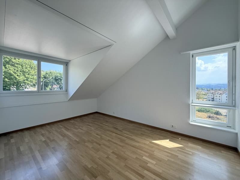 Sonnige 4.5-Zimmer-Dachwohnung mit Eigentumswohnungsstandard (8)